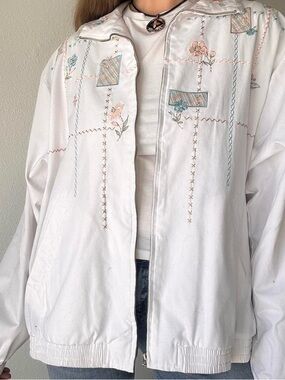 White Embroidered pastel floral Zip up vintage jacket